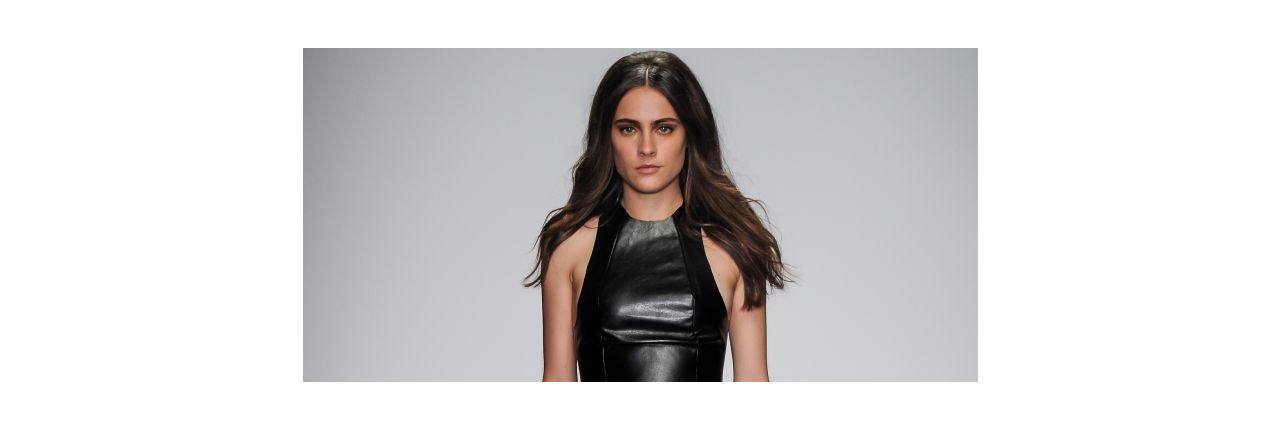 La tendencia sesentera con el cabello suelto