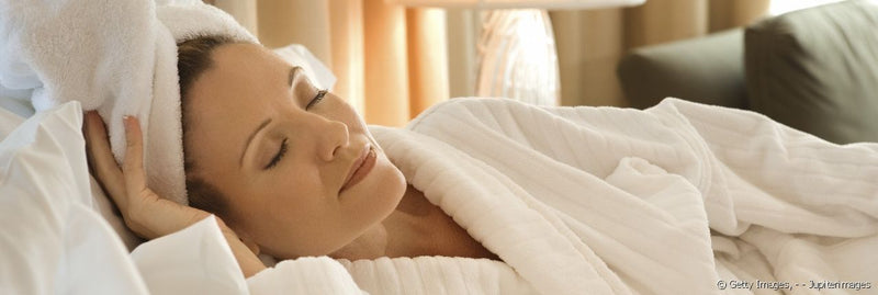 Dormir con el cabello mojado: ¿una mala idea?