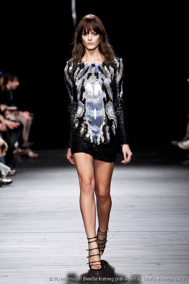 Peinarse con un flequillo que vuelve a crecer