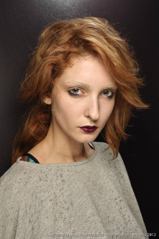 Maquillarse con cabello pelirrojo