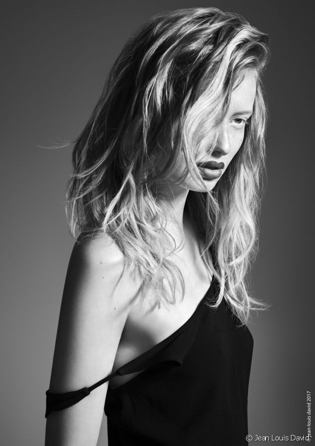 El look sexy wild sobre cabellos largos