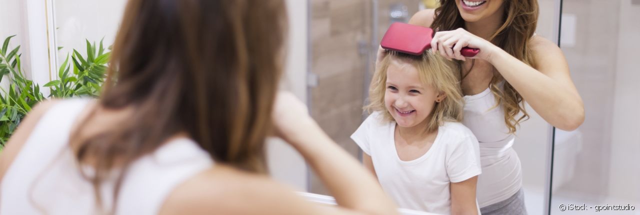 Cómo enseñar a los niños a desenredarse el pelo