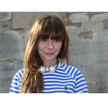 Nuestro peinado favorito: utilizar un collar para sujetar el cabello