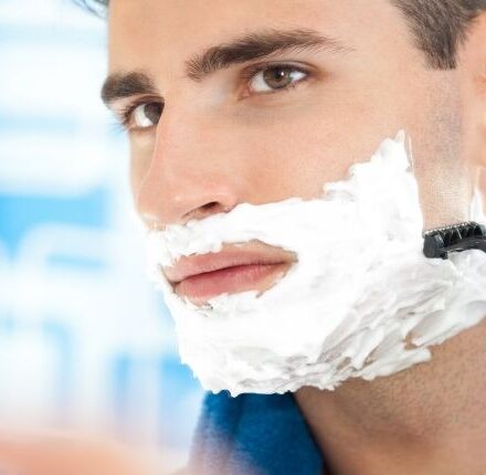 Hombres: afeitado y piel irritada, te damos la solución