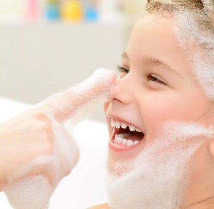 Niños :¿Con que frecuencia debo lavarles los cabellos?