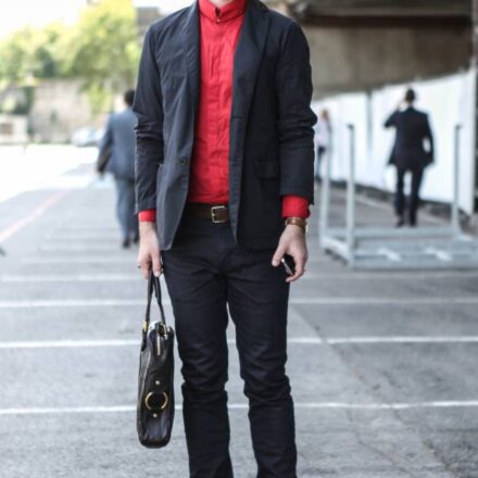 Streetstyle: el pelo corto estructurado para un estilo dandy