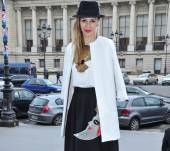 Streetstyle: Un side hair con sombrero