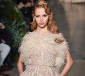 Visto en las Fashion Week: las ondas retro del desfile de Elie Saab