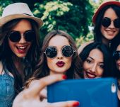 4 trucos capilares para conseguir un buen selfie