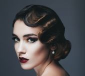 ¿Cómo realizar ondas para un estilo vintage y glamour?