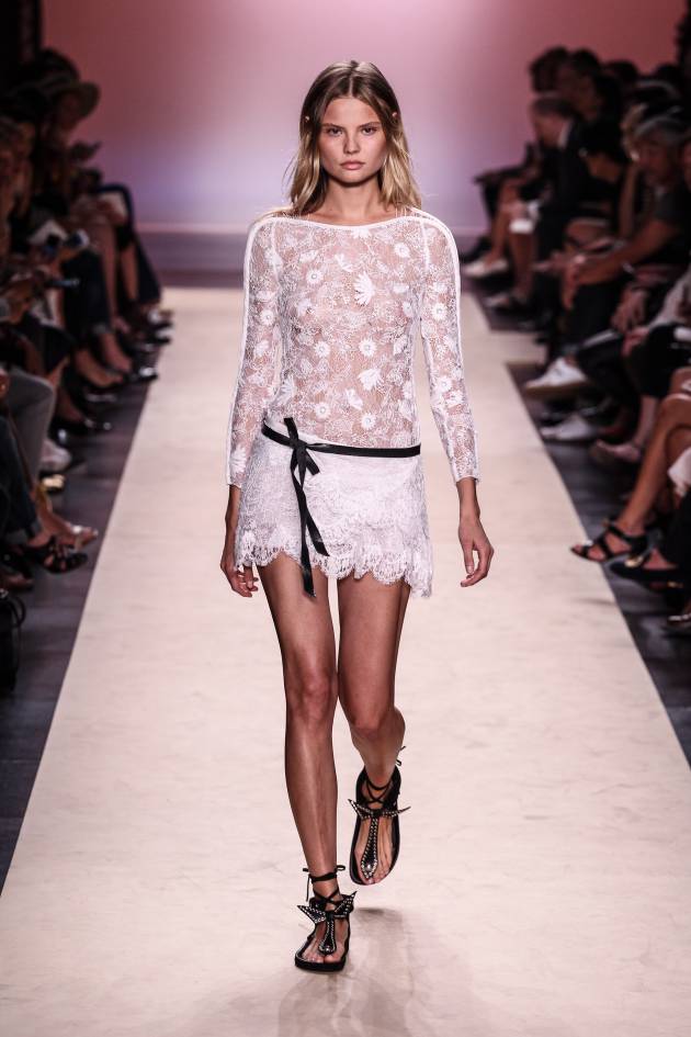 Peinados bohemios para looks en tonos pastel