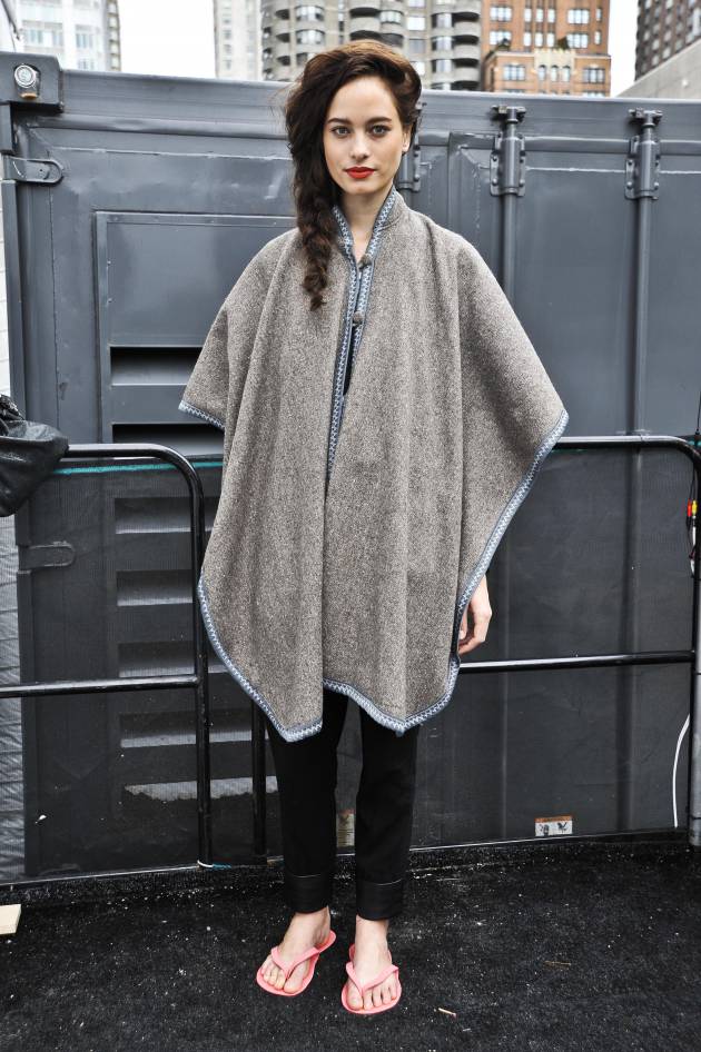 Streetstyle: Hacerse una trenza lateral con volumen