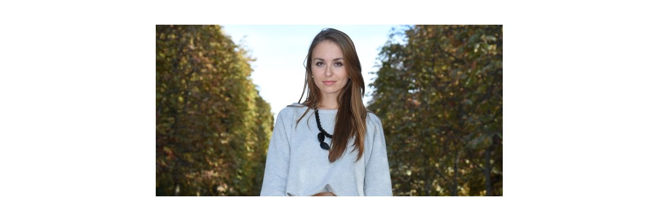 Streetstyle: conjuntar la ropa con el color del cabello