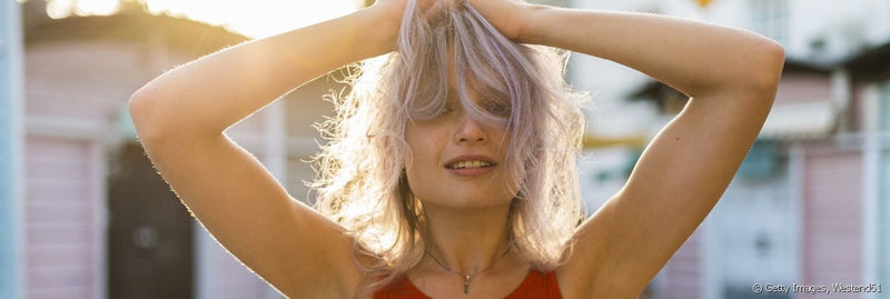 El cabello con efecto nacarado da mucho que hablar