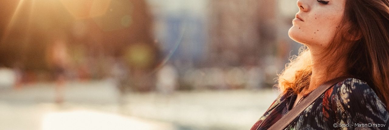 Cabellos : ¿qué rutina para mi pelo después de los 30 años ?