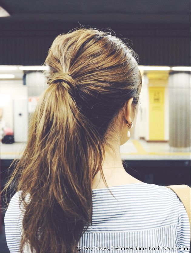 ¿Cómo realizar una cola de cabello abombada?