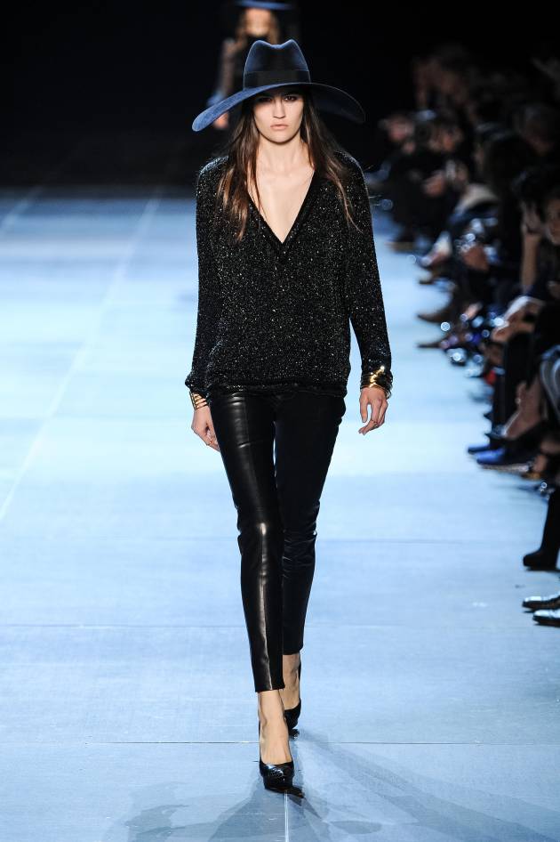 Visto sobre las pasarelas: La fedora para un estilo neogángster